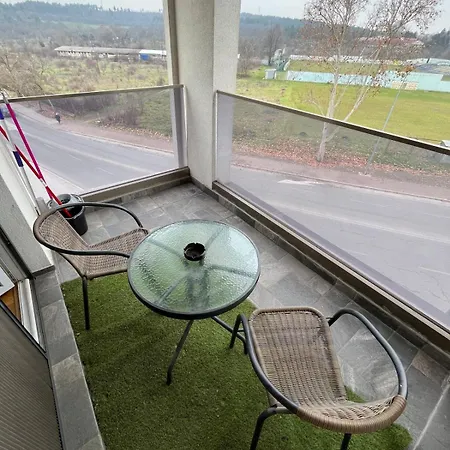 Modern Nearby Downtown & Peaceful Forest Park Apartment Skopje